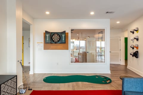 Bringing my A-game to the putting green! (Last Call)