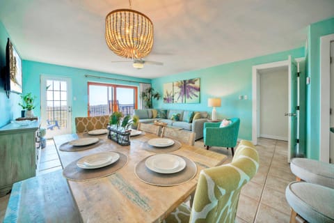 Dine in style. (Rise N Beach)