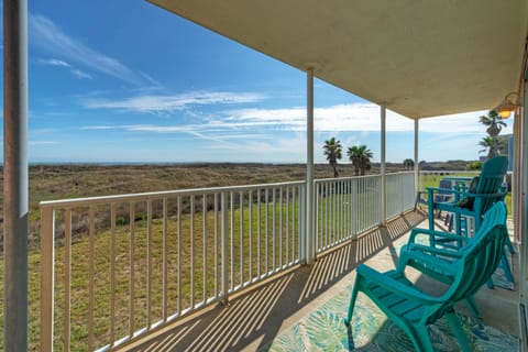 Outdoor living in style. (Rise N Beach)