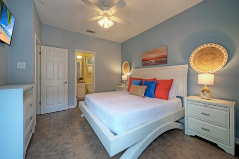 Primary bedroom with ensuite full bathroom. (201)