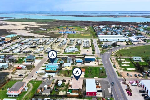 Prime location, just a few blocks from the beach.