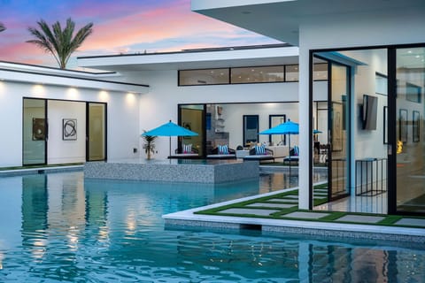 Resort-style amenities!