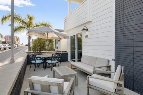 Bedroom 2 features a twin-over-full bunk bed and a TV.