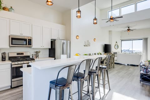 Pull up a stool at the kitchen counter and enjoy casual dining and conversations.