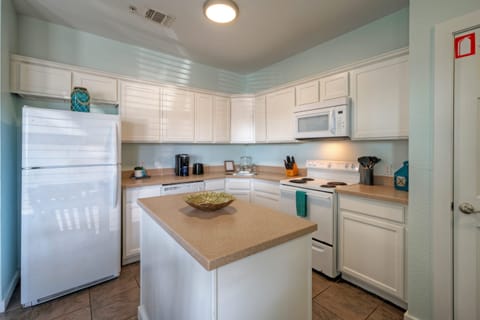 Fully equipped kitchen.