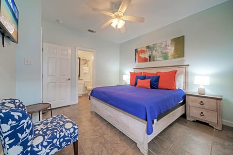 Primary bedroom features a king bed and an ensuite bathroom (Unit 102)