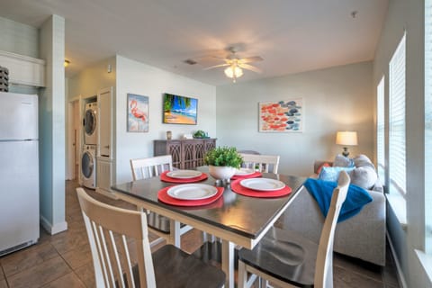 Dining area (Unit 107)