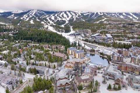 Just steps from the lifts and close to shops and dining.