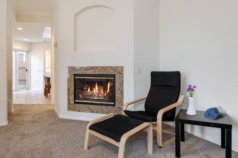 Fully equipped kitchen.