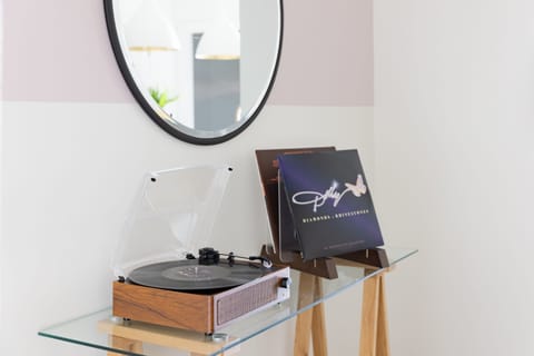 Sleeps 28 | 2 Units Near DT Nashville | Outrider by AvantStay House in East Nashville