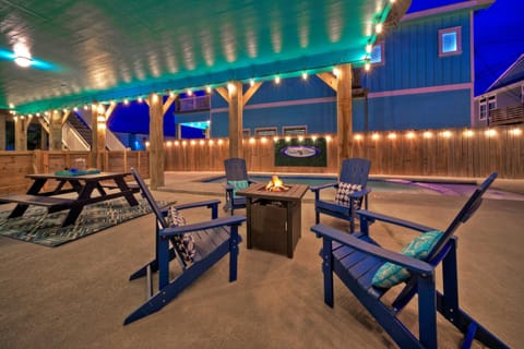 Cozy evenings by the firepit. (Boards N Bikinis)