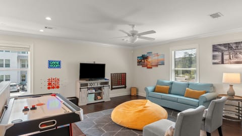 Chic modern kitchen.