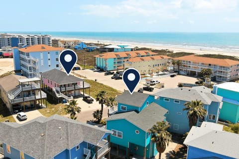 Casa Rosada & Point Break are right across the street from each other, just steps from the beach!