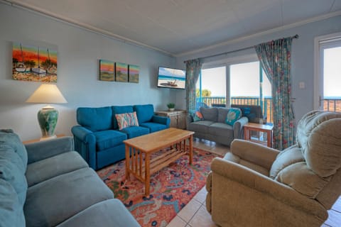 Welcome to your Port Aransas retreat! (Island Getaway)