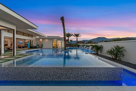 Perfectly positioned to catch the sun all day, with shaded areas for comfort and rest. (Villa 14)