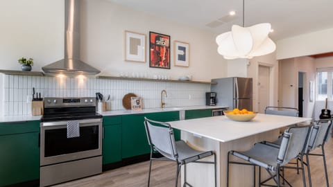 Full suite of appliances.