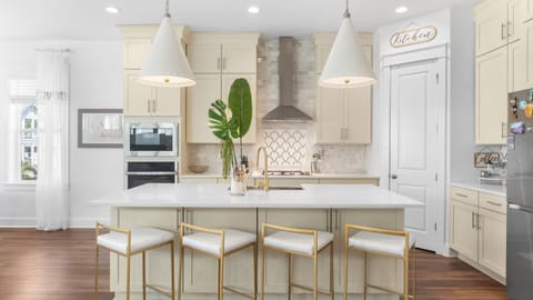 Kitchen island with barstool seating.