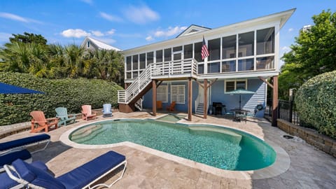 Sun-soaked days and refreshing dips—your private Lowcountry oasis awaits.