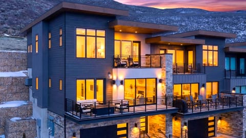 Modern mountain luxury with multiple private balconies—soak in the views, sip your coffee outside, and unwind in style.