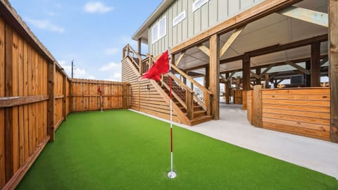 Putt, play, repeat—private turf putting green right in your backyard.