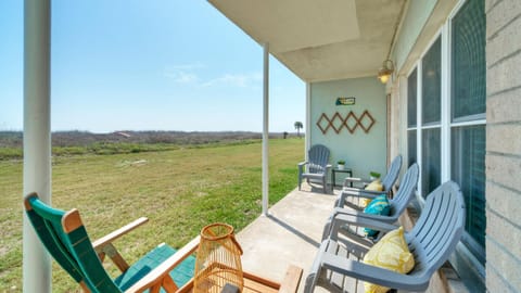 Sun-soaked deck for tanning and gathering. (Pura Vida)