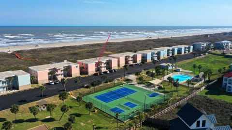 Pura Vida's location.