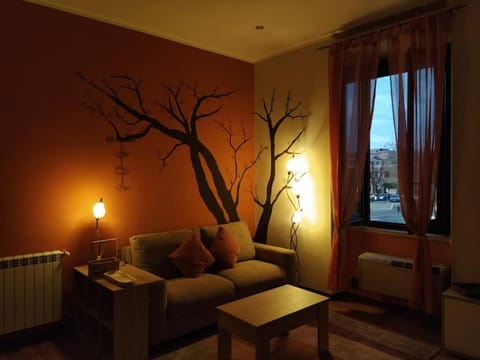 Bed, Living room, Seating area, internet