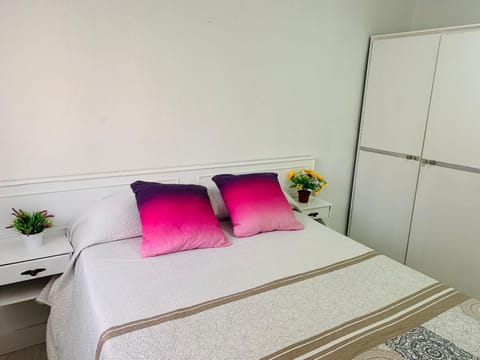 Cosy Private Room Bed and Breakfast in Valencia