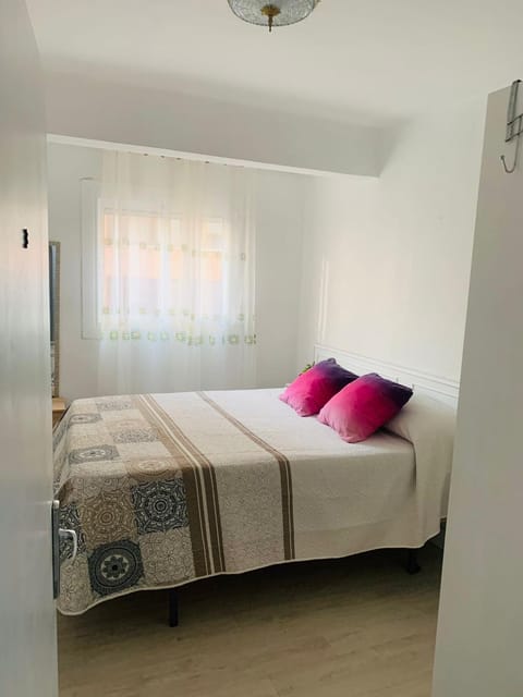 Cosy Private Room Bed and Breakfast in Valencia