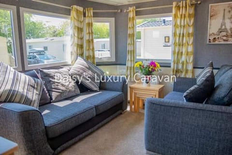 Daisy's luxury caravan at tattershall lakes Campground/ 
RV Resort in Tattershall
