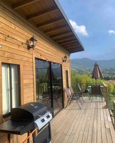 Natural landscape, BBQ facilities, View (from property/room), Balcony/Terrace, Mountain view