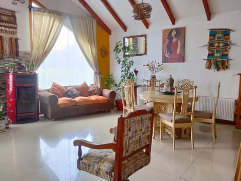 Communal lounge/ TV room