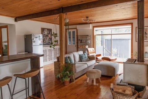 Happy Nomad House in St Helens