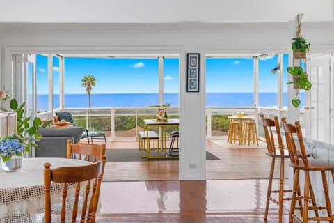 Patio, View (from property/room), Living room, Seating area, Dining area, Sea view
