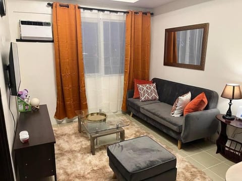 Living room, Seating area, air conditioner