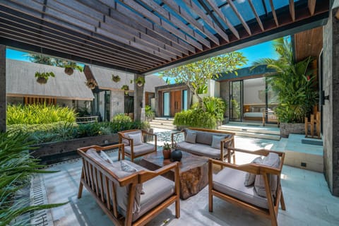 Villa St Lau - Signature 3BR Hideaway in Ubud Villa in Sukawati