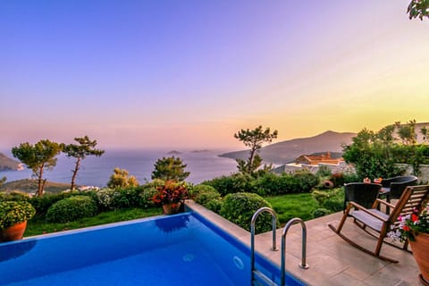 Nearby landmark, Day, Natural landscape, Mountain view, Pool view, Sea view, Swimming pool, Sunrise, Sunset, sunbed