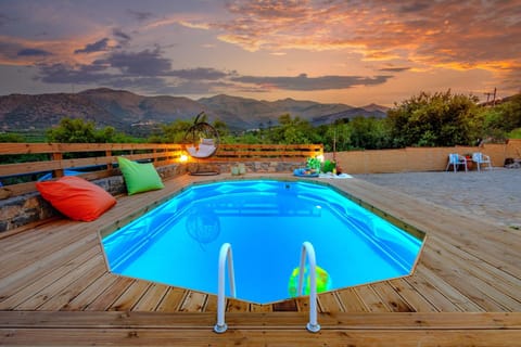 Natural landscape, Mountain view, Pool view, Swimming pool, Sunset
