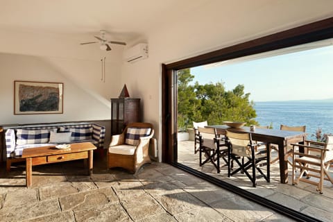 Living room, Sea view