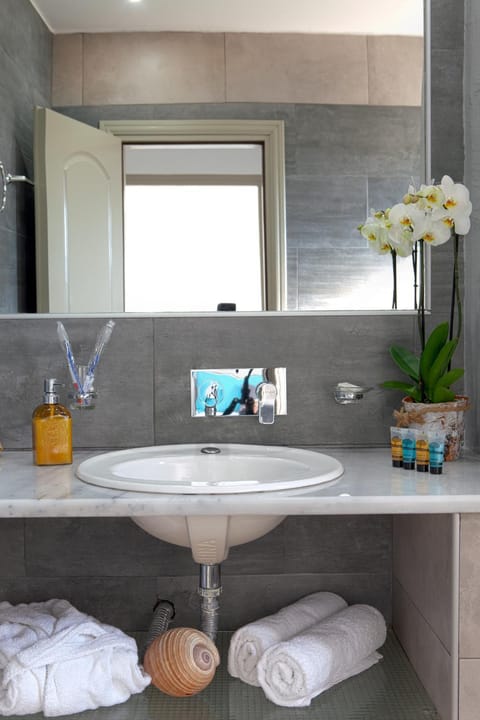 Villa Dina with private Juccuzi Apartment in Perissa