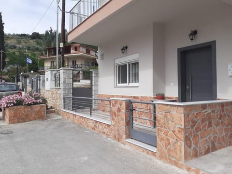 Property building, Balcony/Terrace
