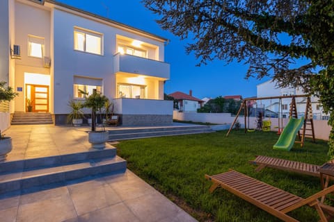 Patio, Night, Garden, sunbed