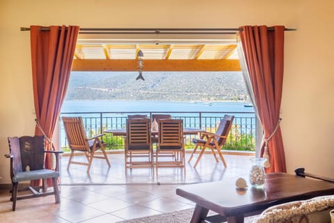 Natural landscape, Balcony/Terrace, Living room, Sea view