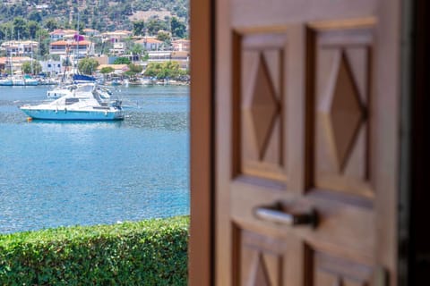 Facade/entrance, Sea view