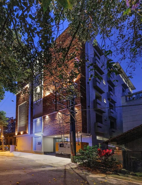 Property building, Street view