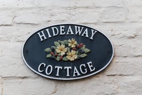 Hideaway Cottage Bewdley with parking near the River Severn House in Bewdley