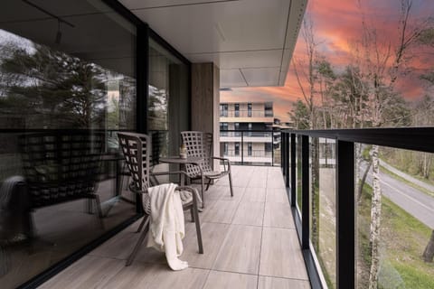 Property building, View (from property/room), Balcony/Terrace