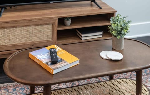 CozySuites at ArtCincy Apartment in Newport