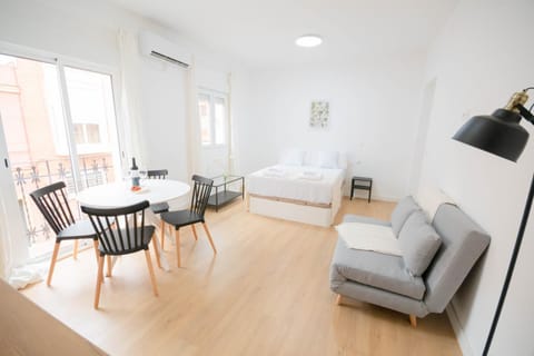 Living room, Photo of the whole room