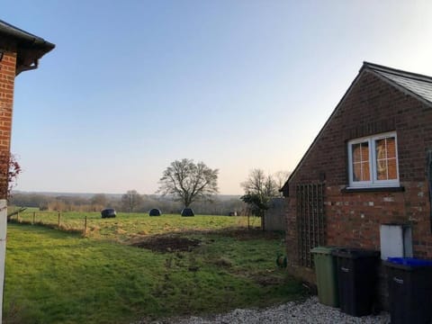 The Cowshed Apartment in Test Valley District